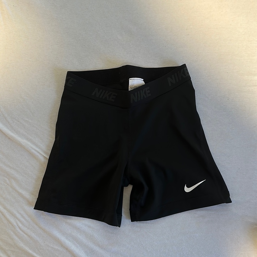 Black Nike pros